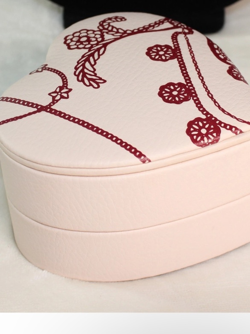 Pandora Heart-Shaped Genuine Leather Jewelry Box Travel Case 2-Tiered